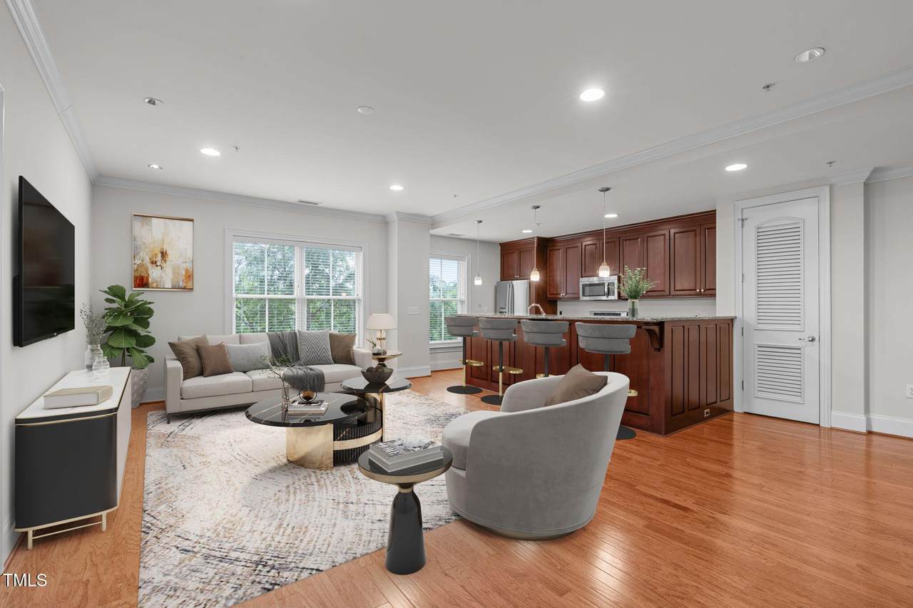 710 Independence Place - Photo 1