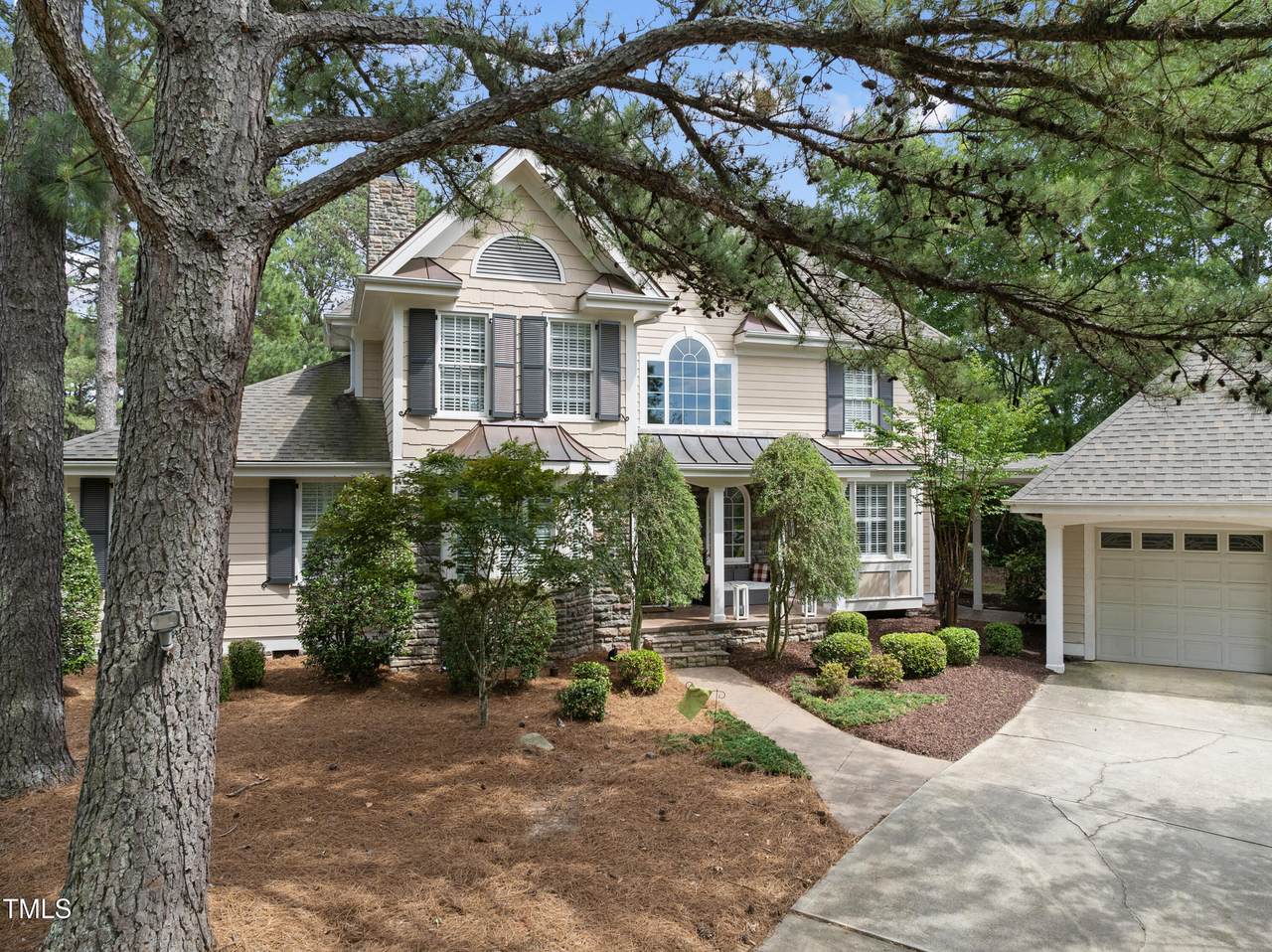 1300 Heritage Club Avenue - Photo 1