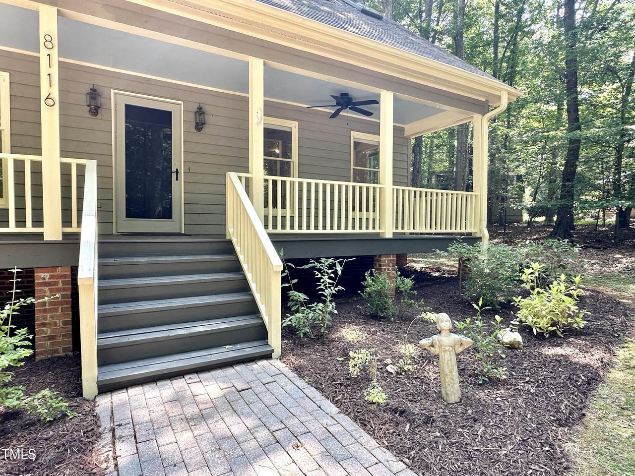 8116 Reynard Road - Photo 1
