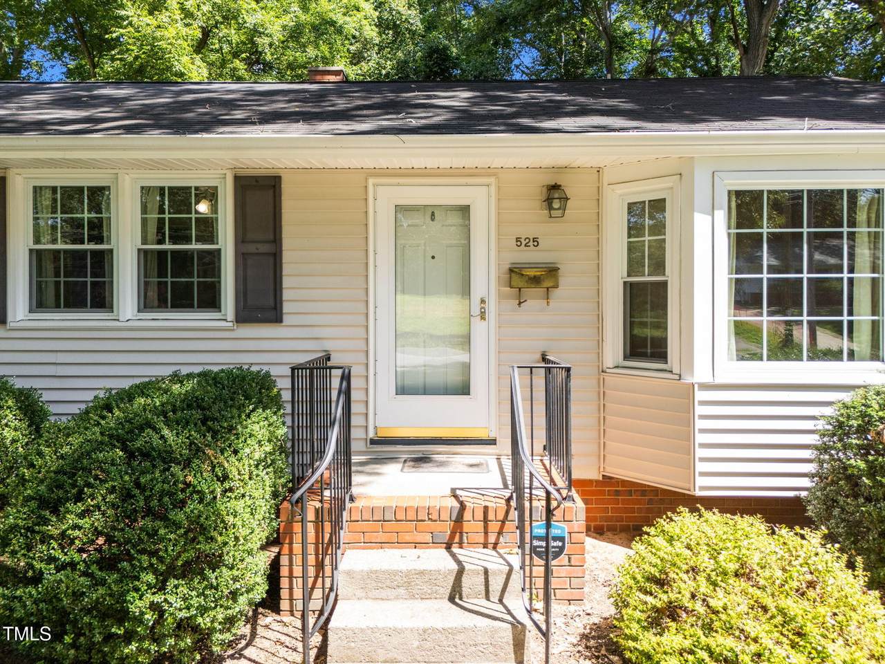 525 Barksdale Drive - Photo 1