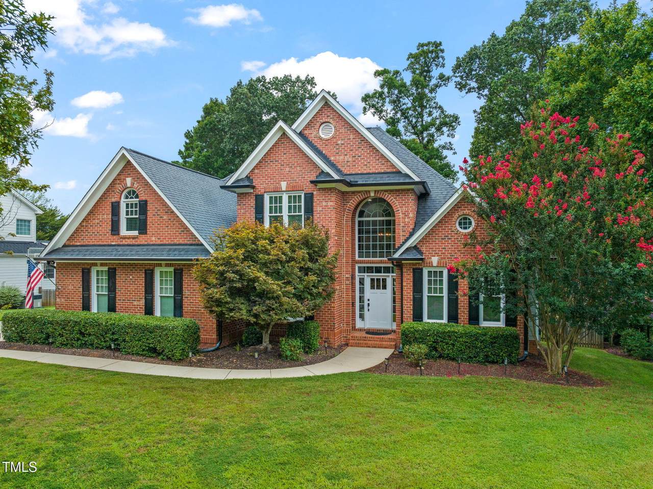 204 Crossway Lane - Photo 1