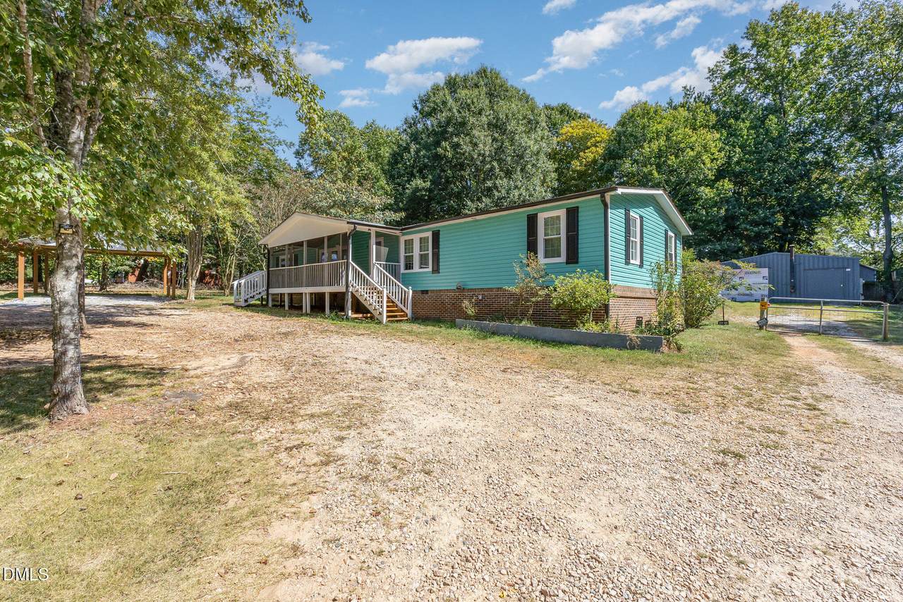 104 Jordan Lane - Photo 1