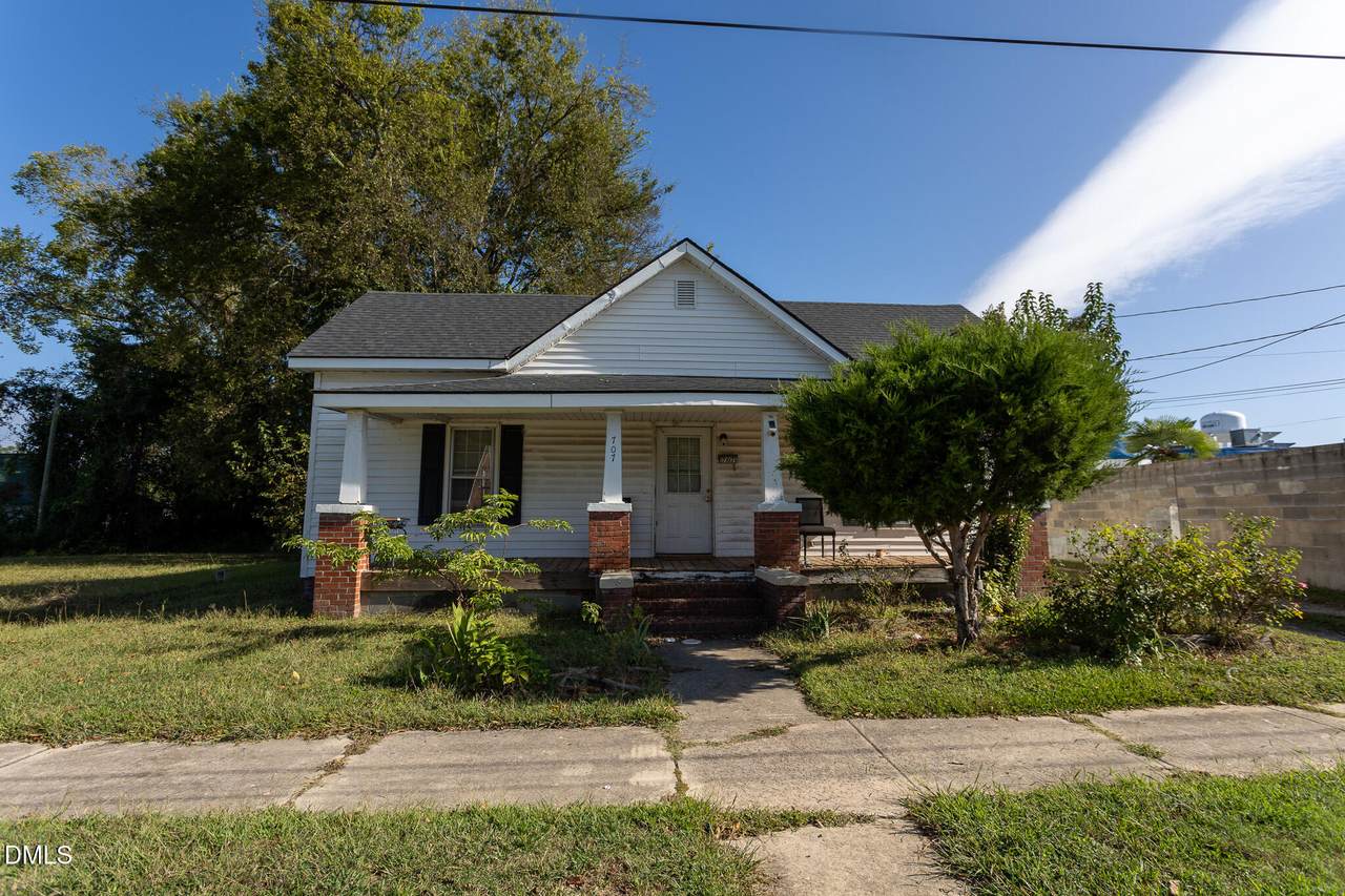 707 Massey Street - Photo 1