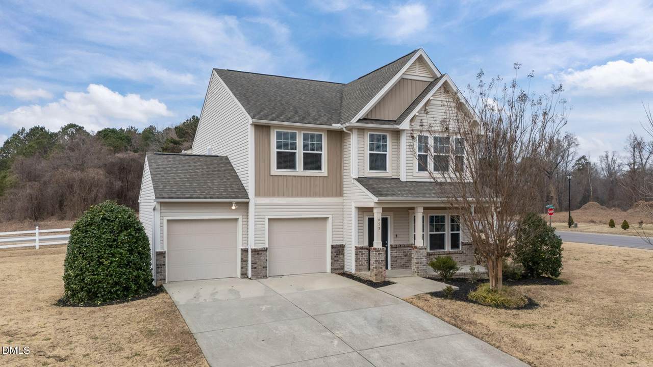 653 Kennelman Circle - Photo 1