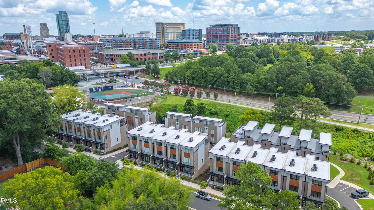 1014 Manor Way - Photo 1