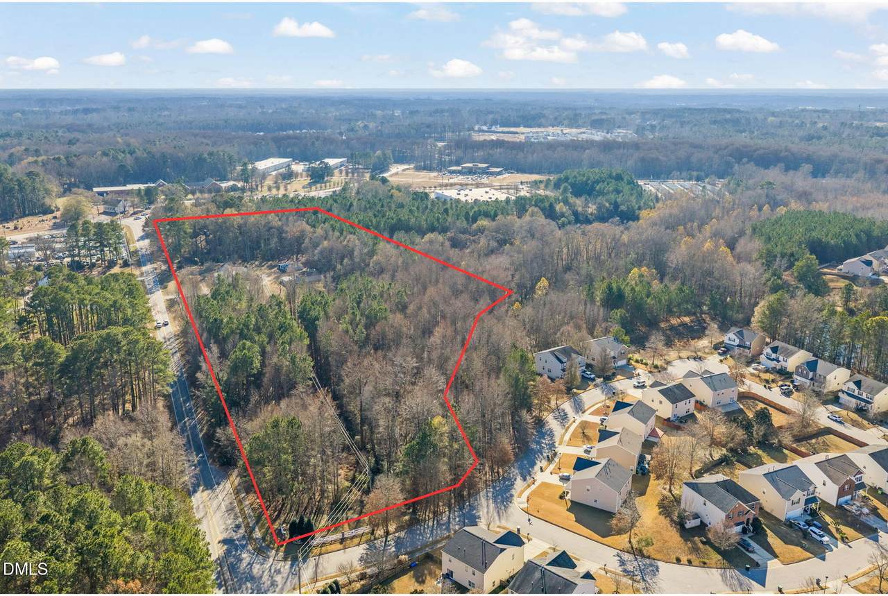 913 Edgemont Road - Photo 1