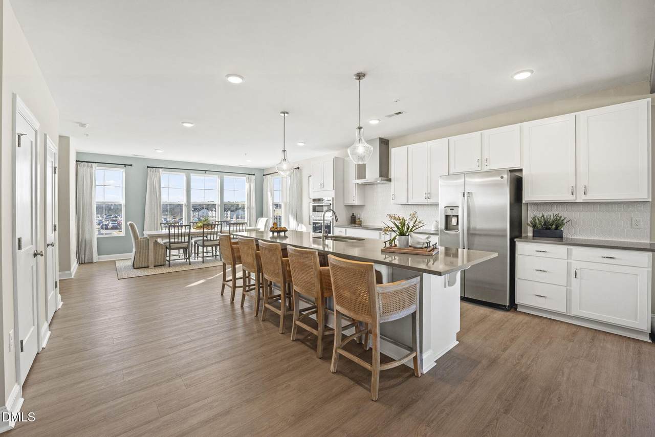 144 White Street - Photo 1