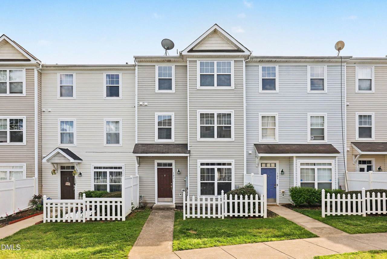 8620 Neuse Club Lane - Photo 1