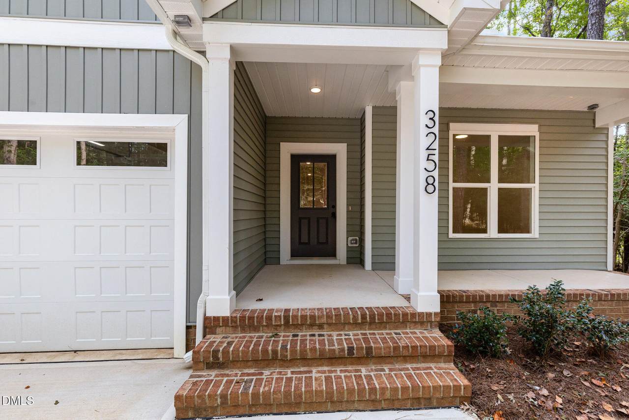 3258 Yorkshire Circle - Photo 1