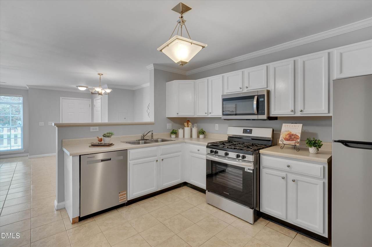 2621 Ivory Run Way - Photo 1