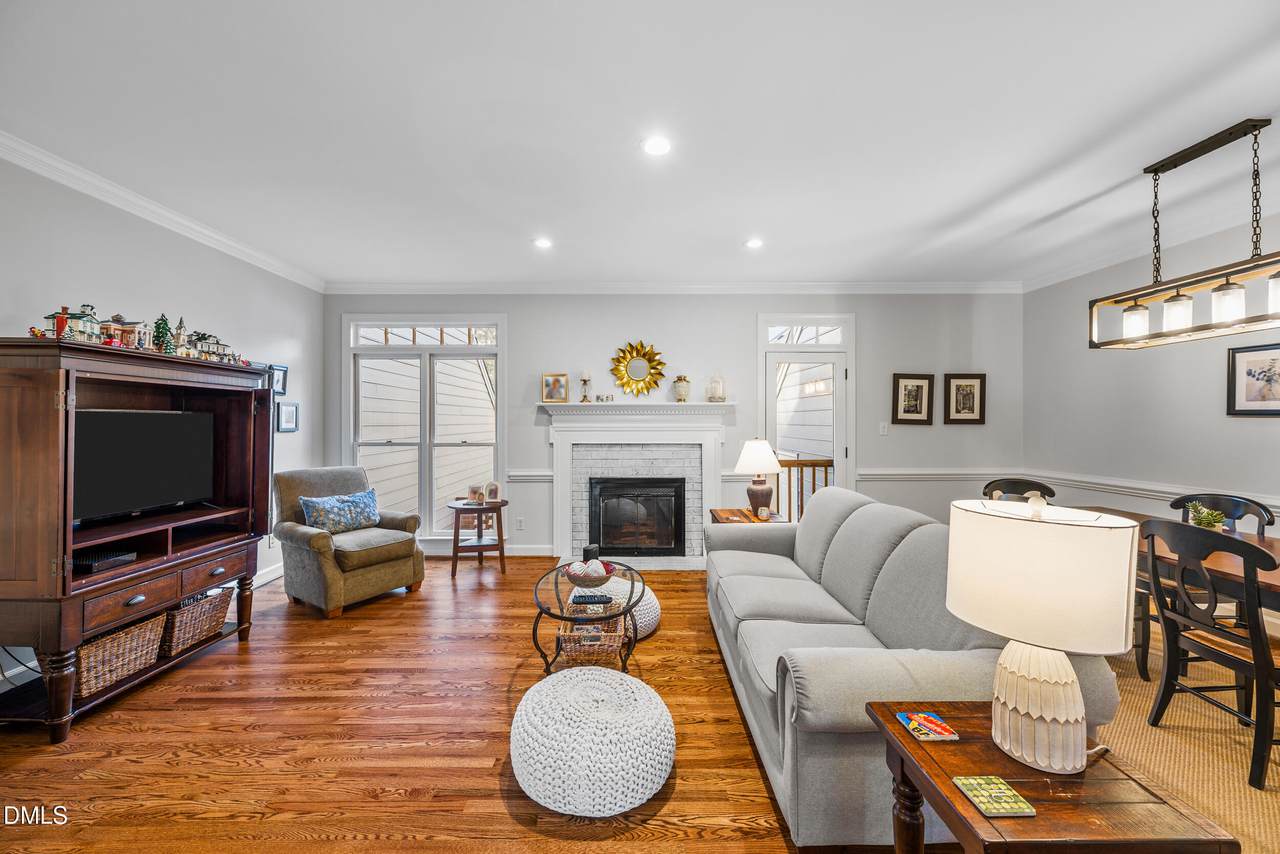 6011 Tenter Banks Square - Photo 1