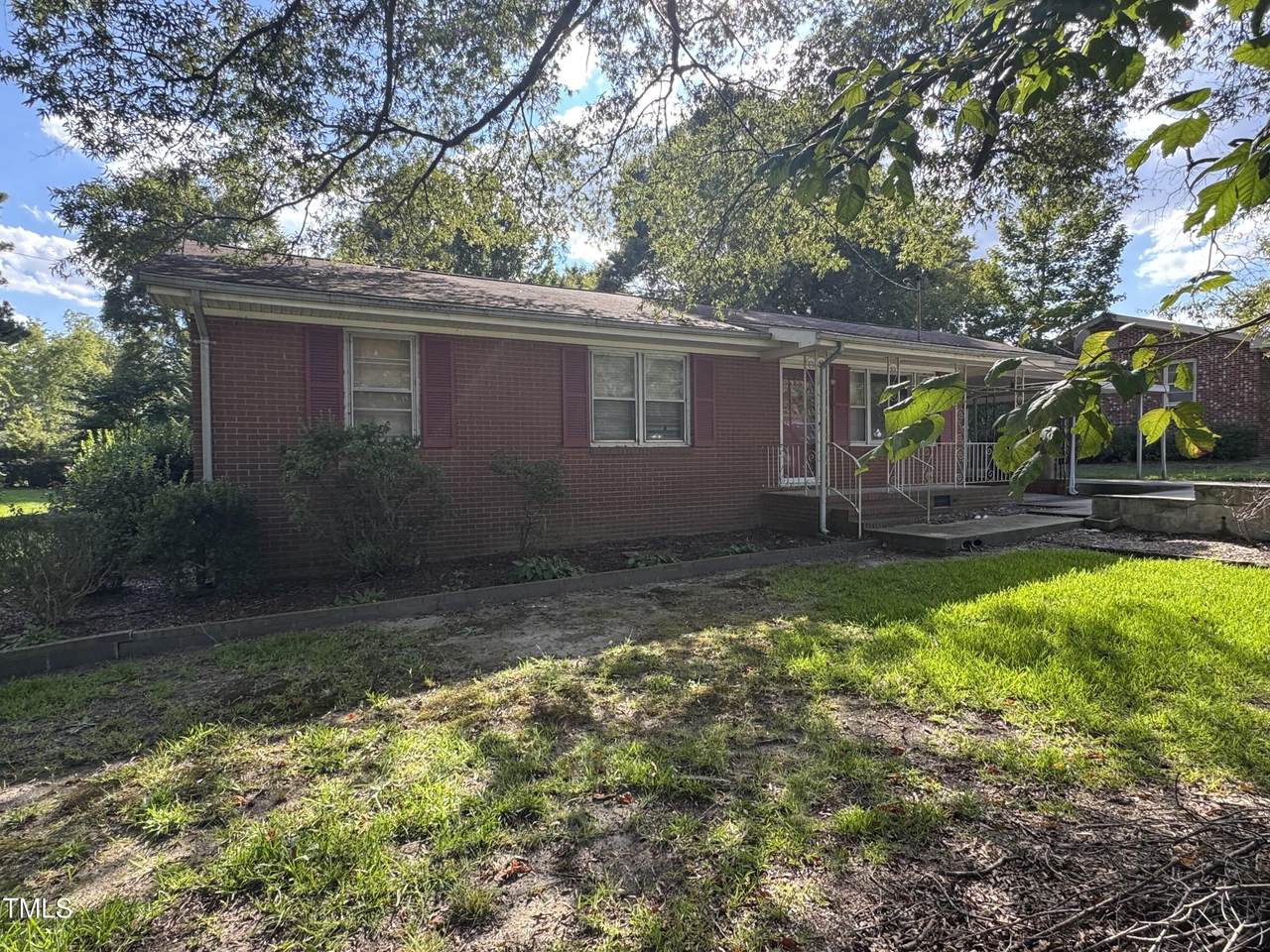 9729 Clayton Boulevard - Photo 1