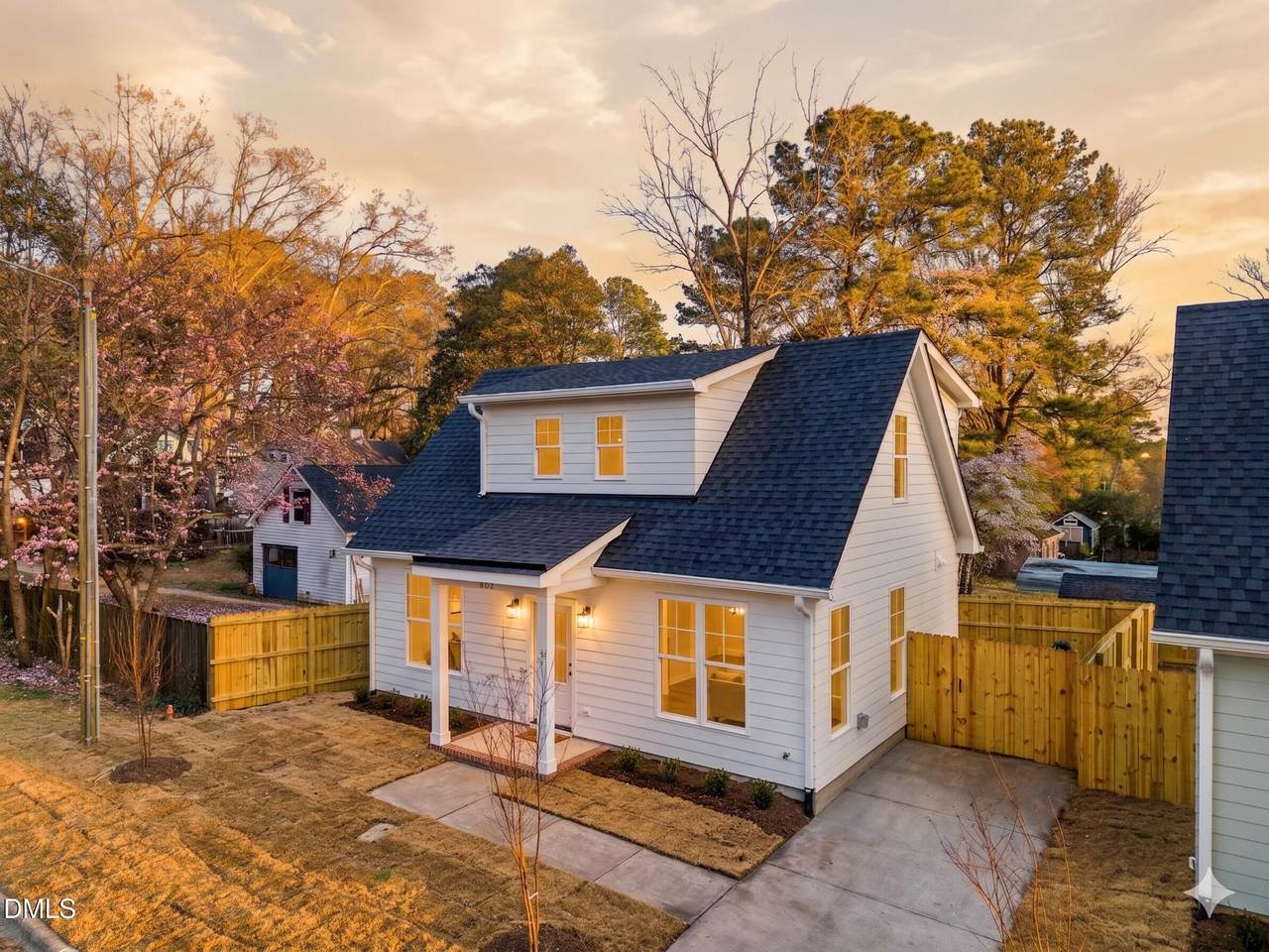 213 Gresham Avenue - Photo 1