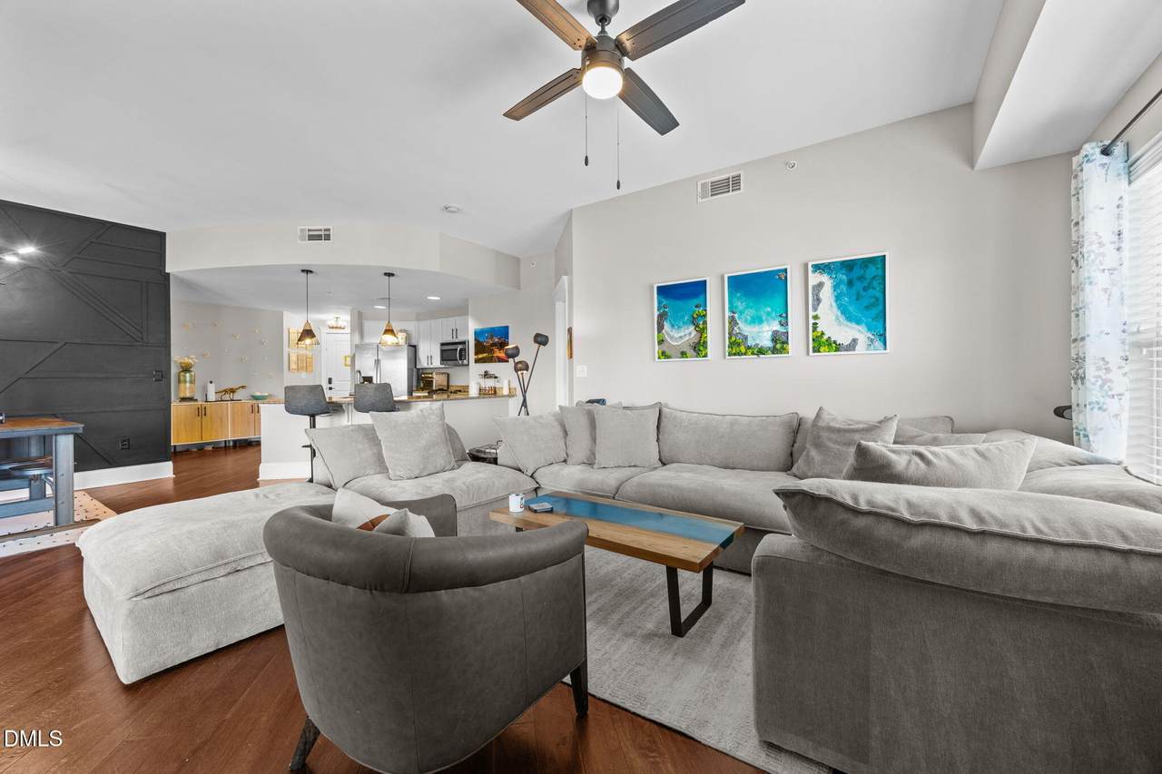 222 Glenwood Avenue - Photo 1