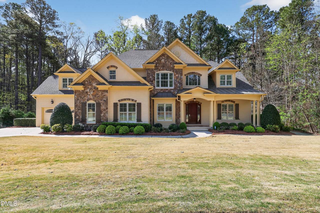210 Crimson Oak Drive - Photo 1