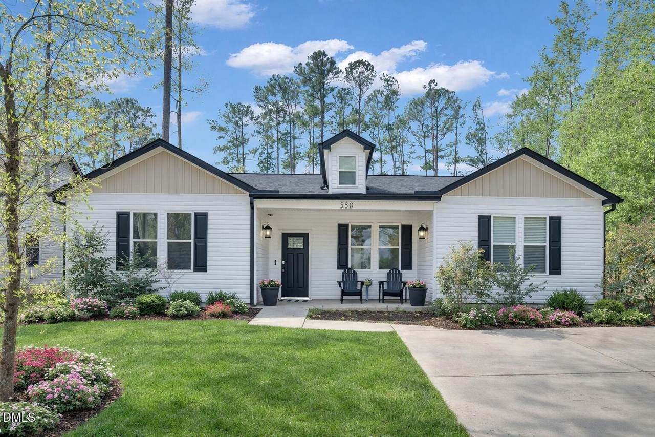 558 Shawnee Drive - Photo 1