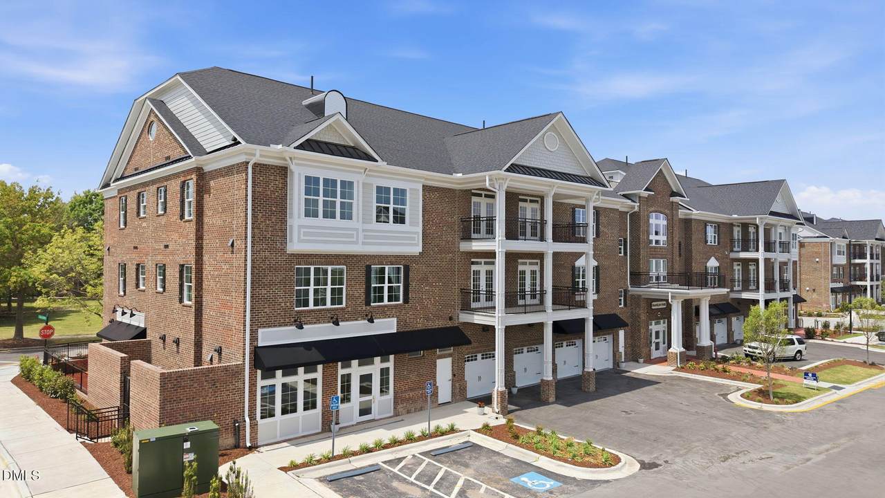 1600 Gathering Park Circle - Photo 1