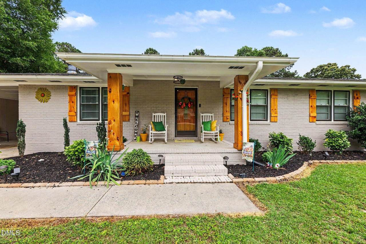 5 Eden Drive - Photo 1