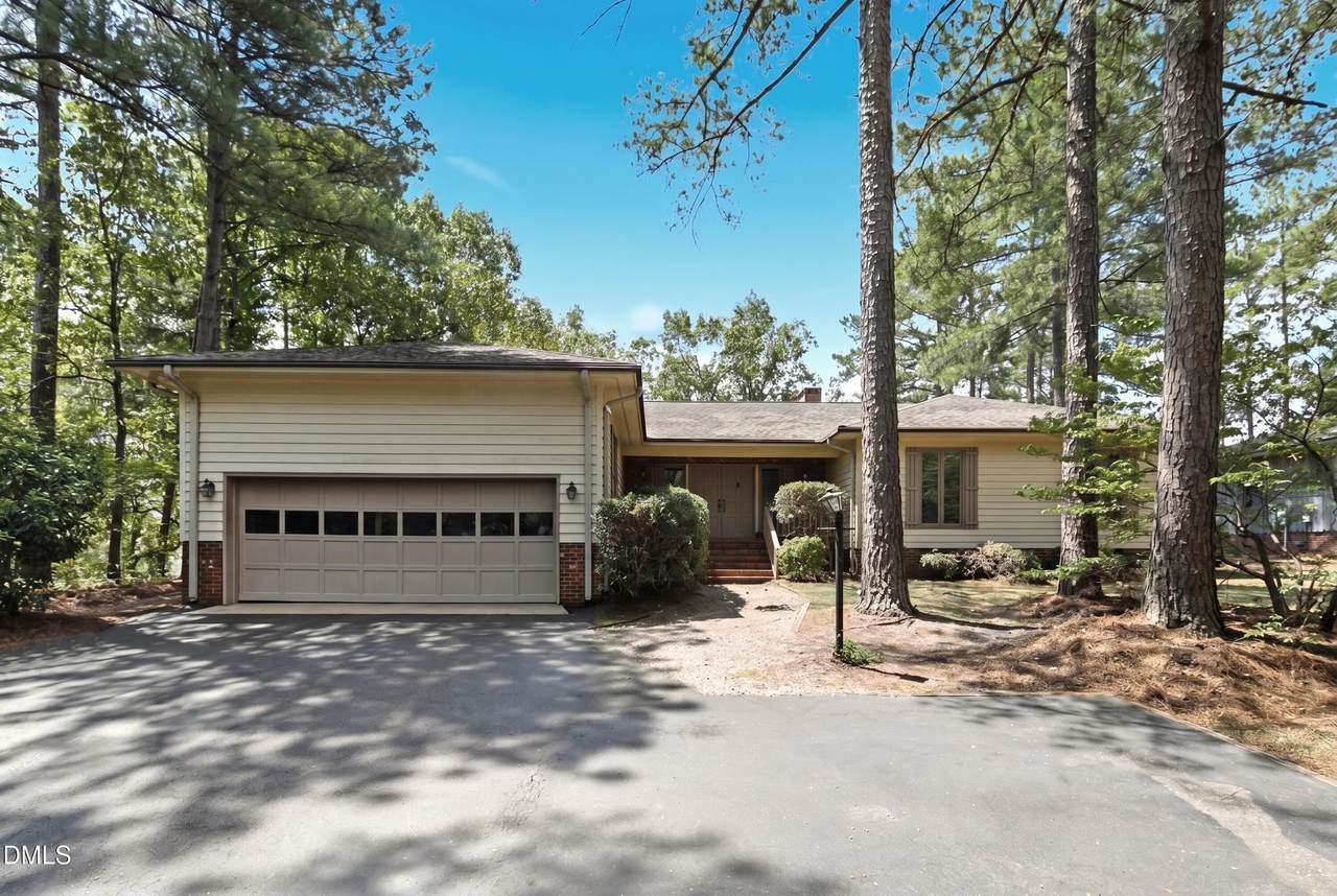 125 Fairway Lane - Photo 1