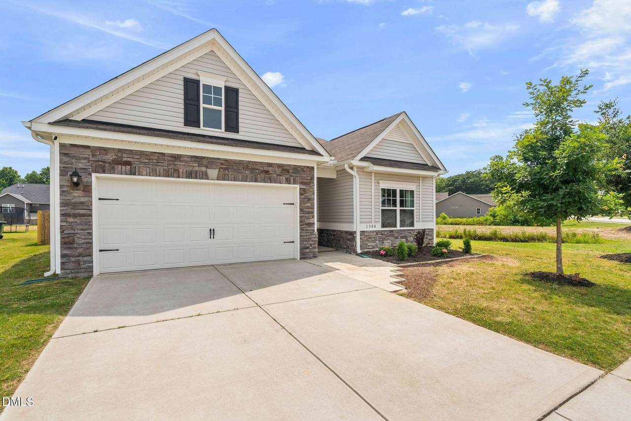 1300 London Meadow Way - Photo 1
