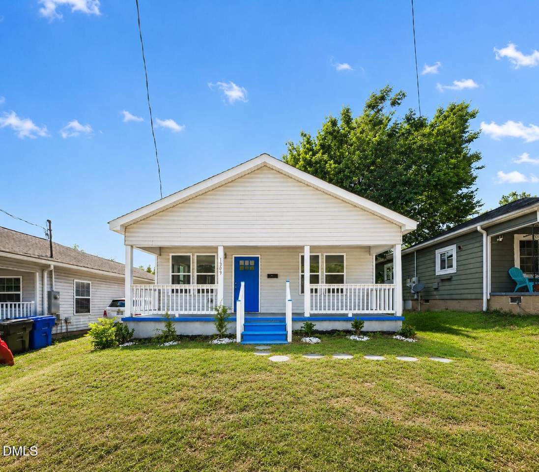 1305 Manteo Street - Photo 1
