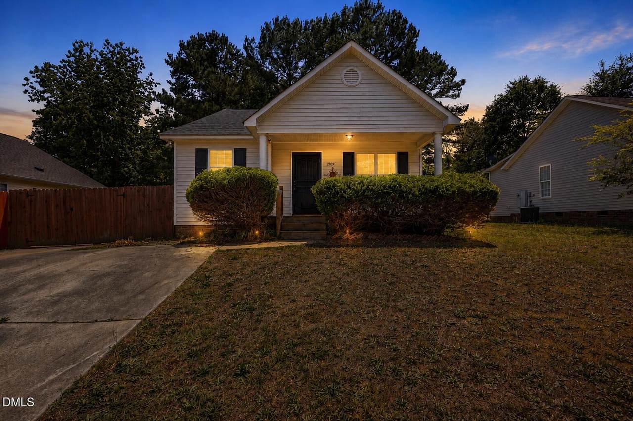 2889 Bennington Drive - Photo 1