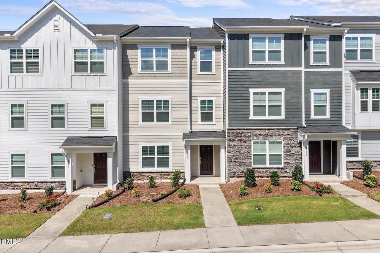 1009 Belloak Way - Photo 1