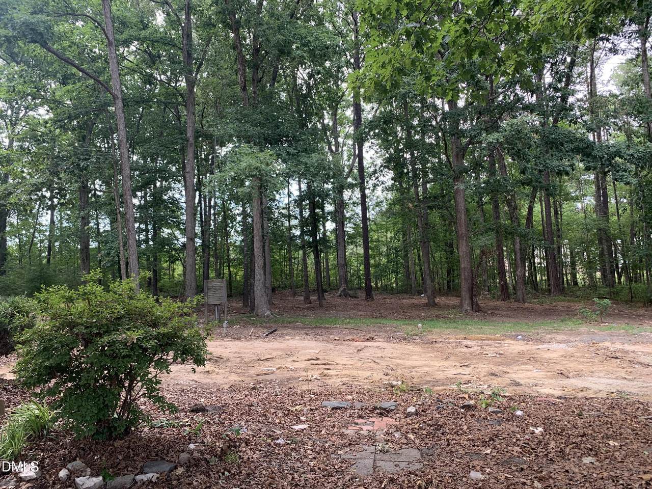 129 Green Drive - Photo 1
