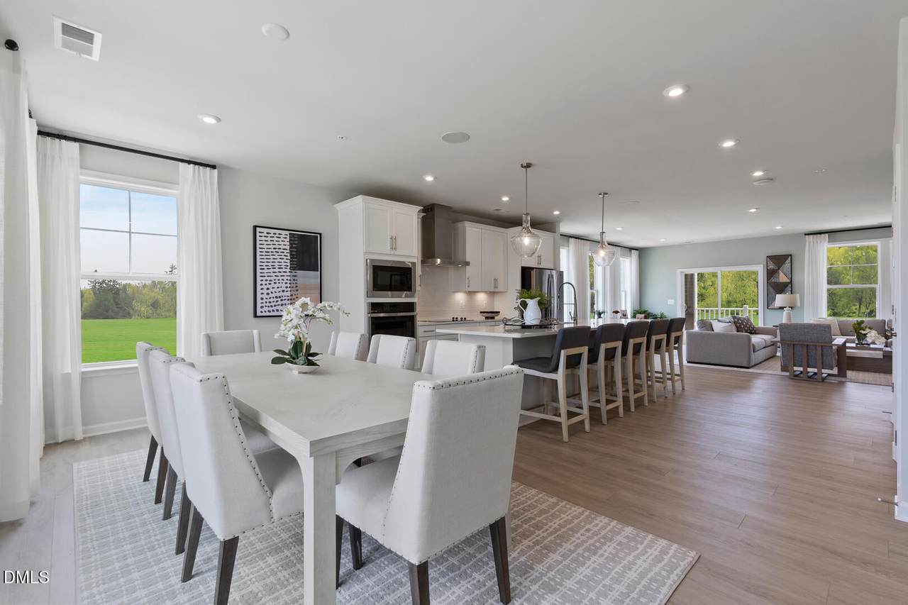 170 White Street - Photo 1