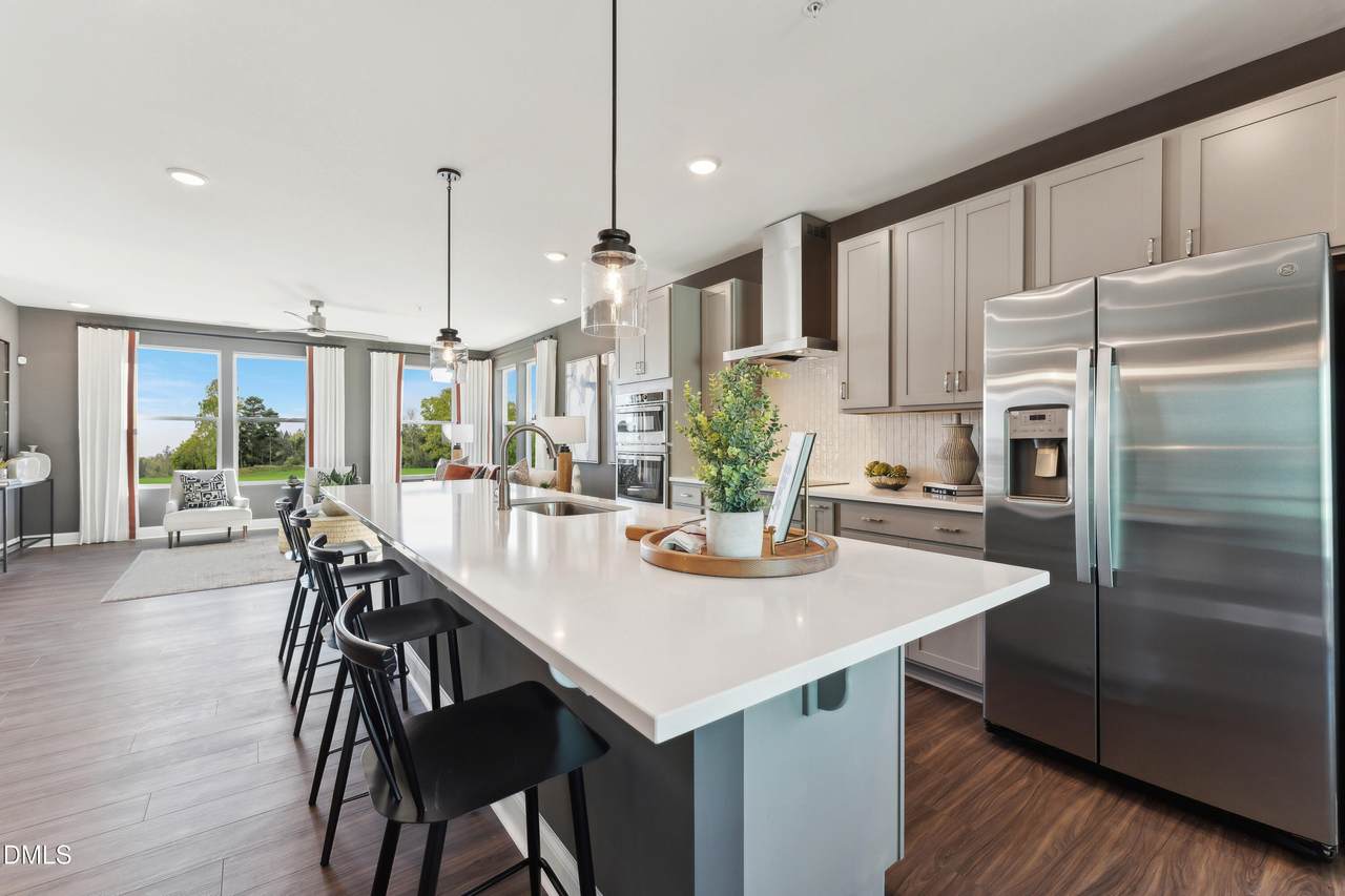 168 White Street - Photo 1