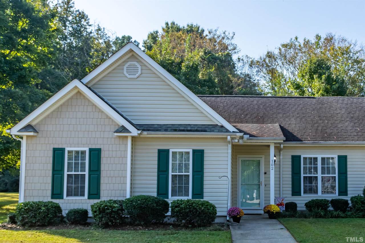 102 Cottage Court - Photo 1