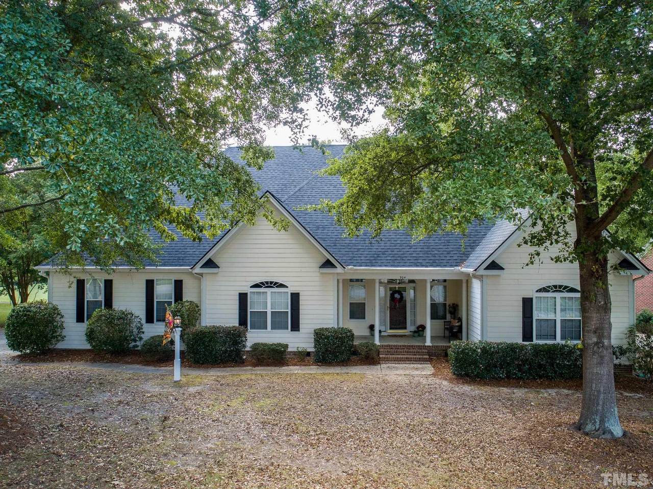904 Parkridge Drive - Photo 1