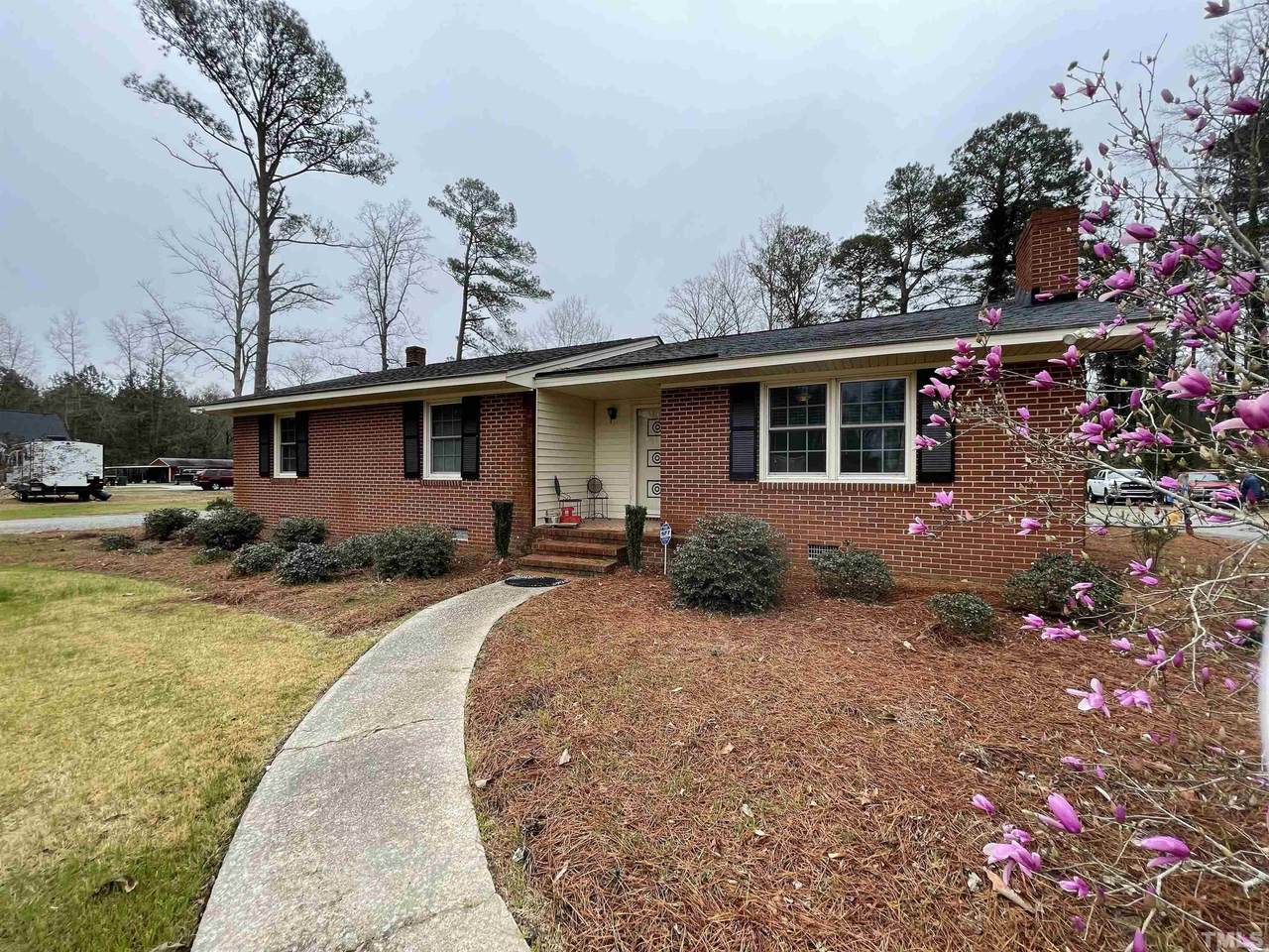 1095 Princeton Kenly Road - Photo 1