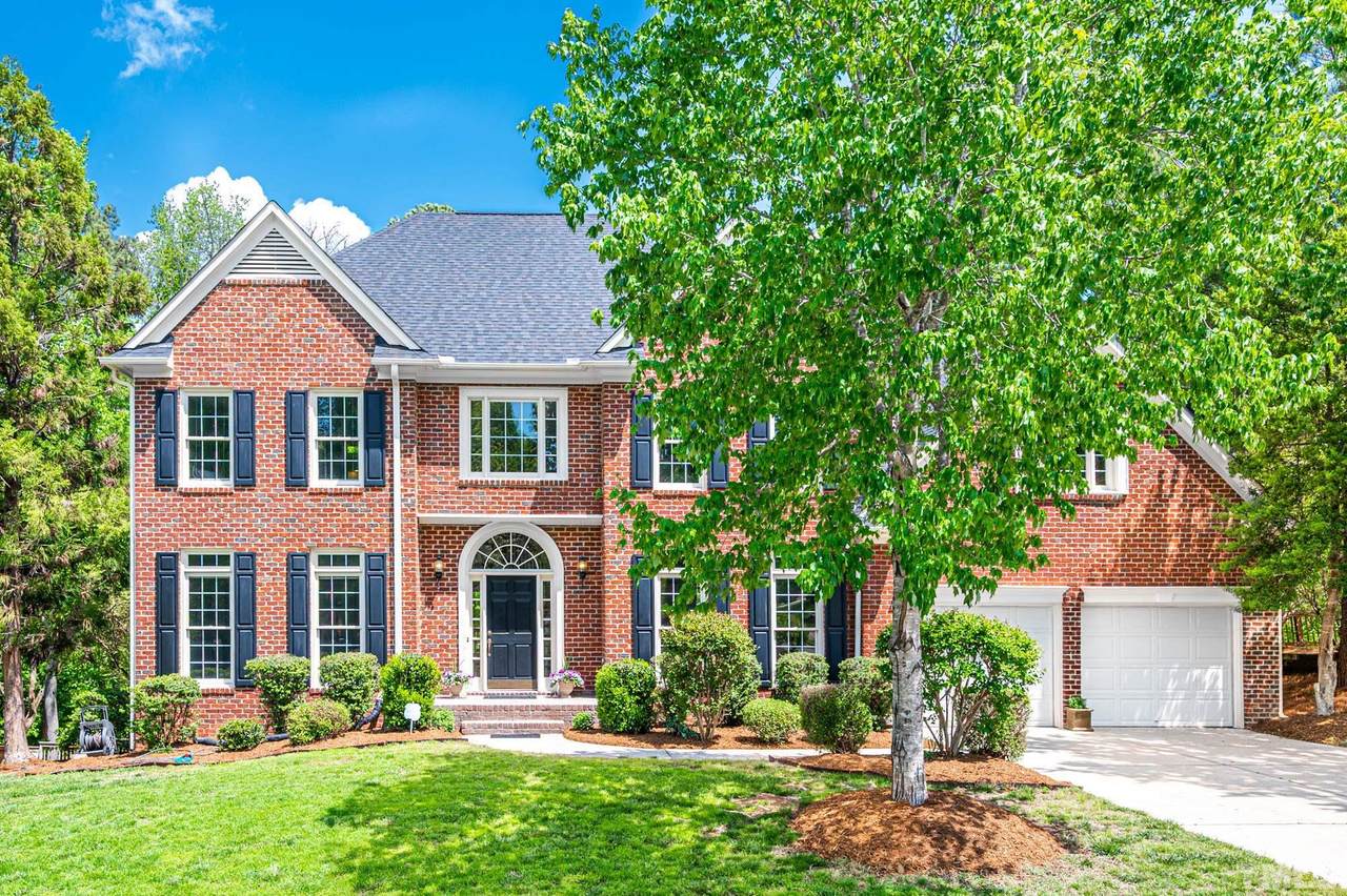 307 Englewood Drive - Photo 1
