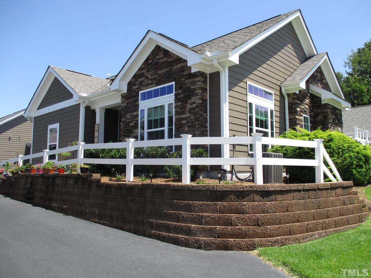 1465 Orchard Villas Avenue - Photo 1