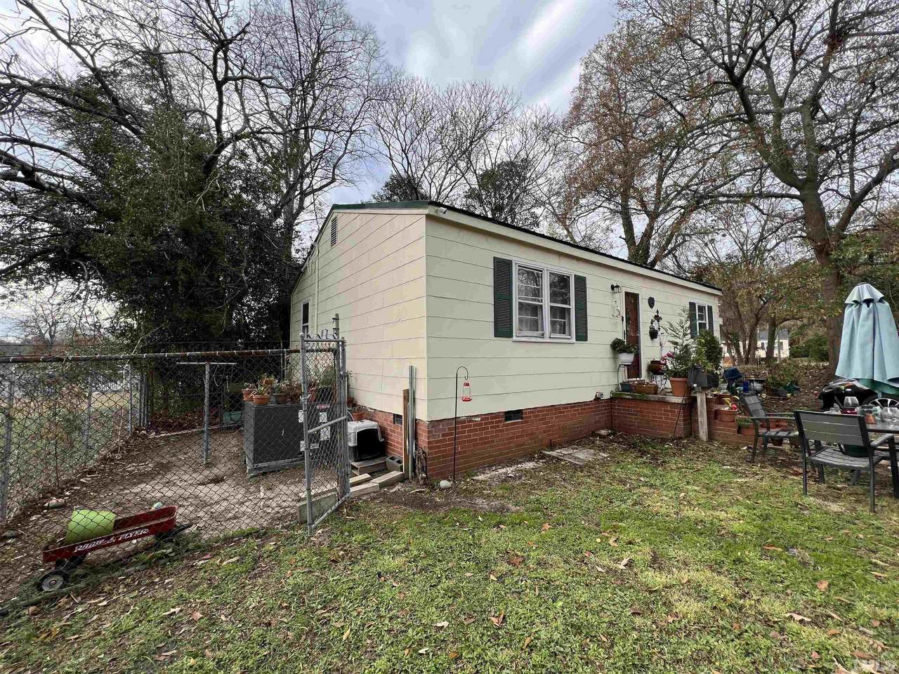 713 Stella Street - Photo 1