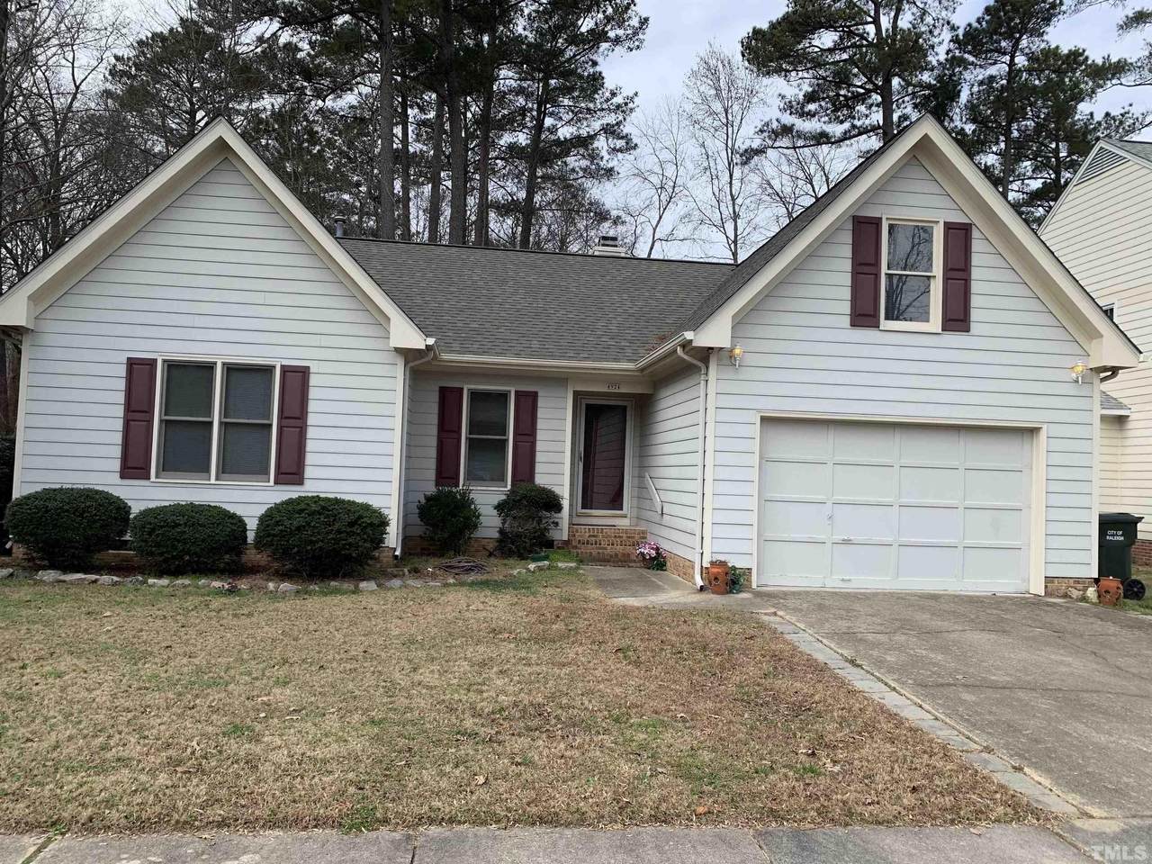 4924 Knightsbridge Way - Photo 1