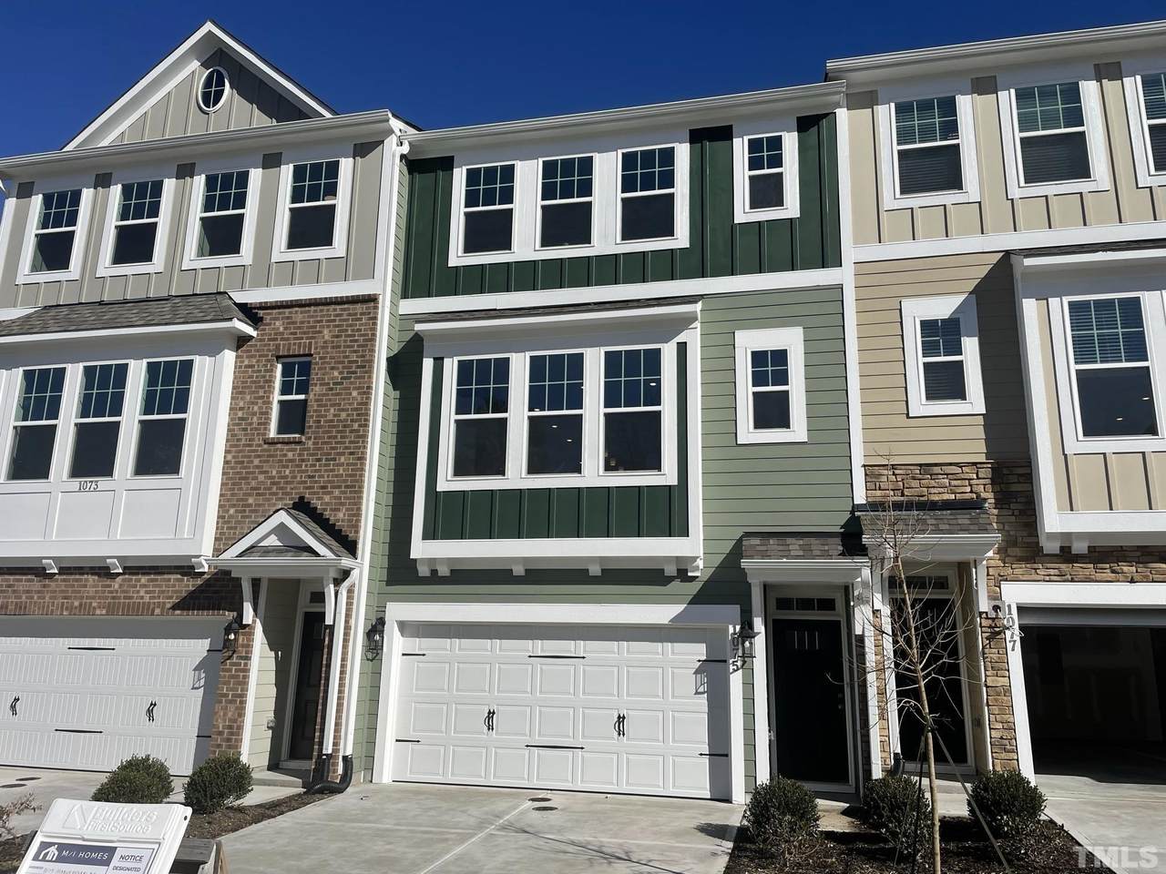 1075 Manorhaven Drive - Photo 1