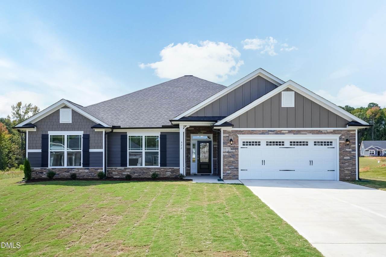 572 Glenkirk Place - Photo 1