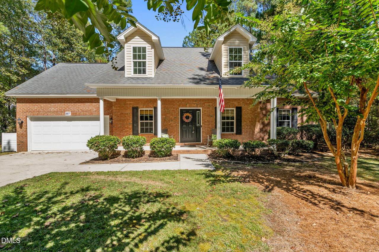 887 Thrush Drive - Photo 1