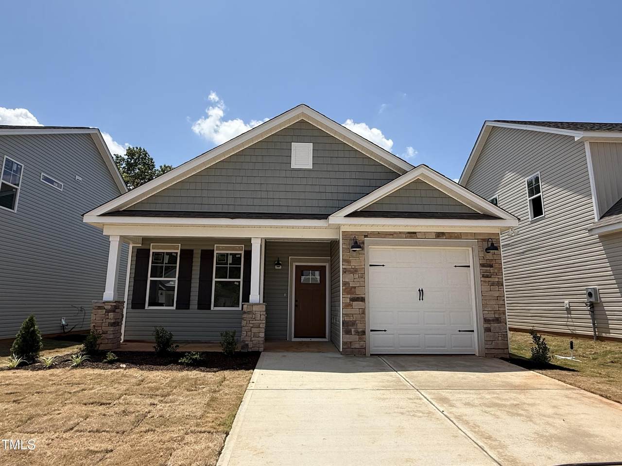 257 Bluejay Street - Photo 1
