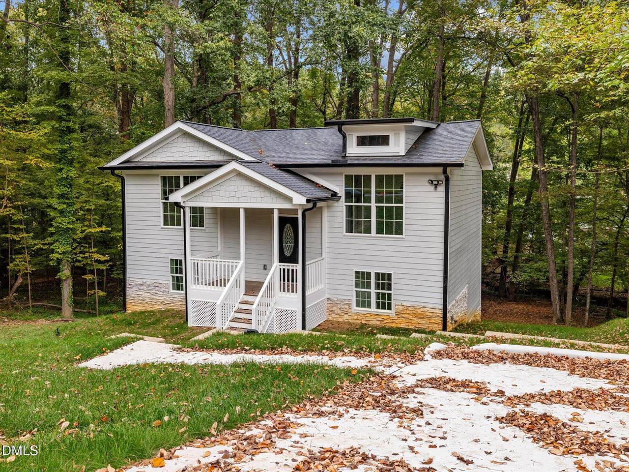 316 Howland Avenue - Photo 1