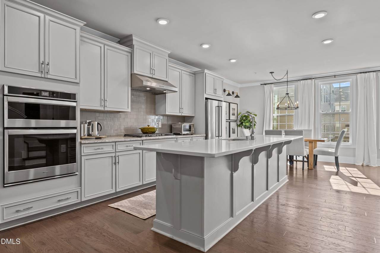 10210 Sablewood Drive - Photo 1