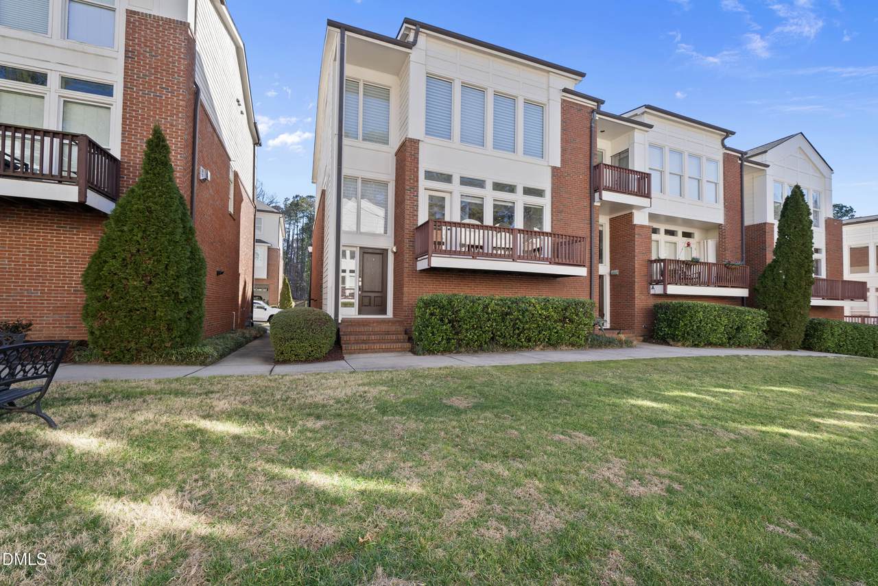 839 The Village Circle - Photo 1