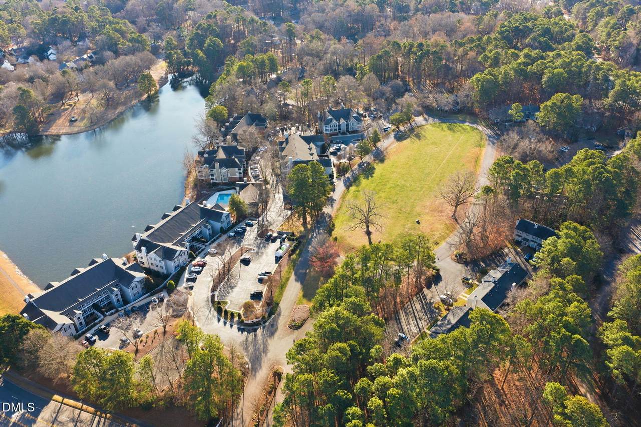 132 Edgehill Parkway - Photo 1