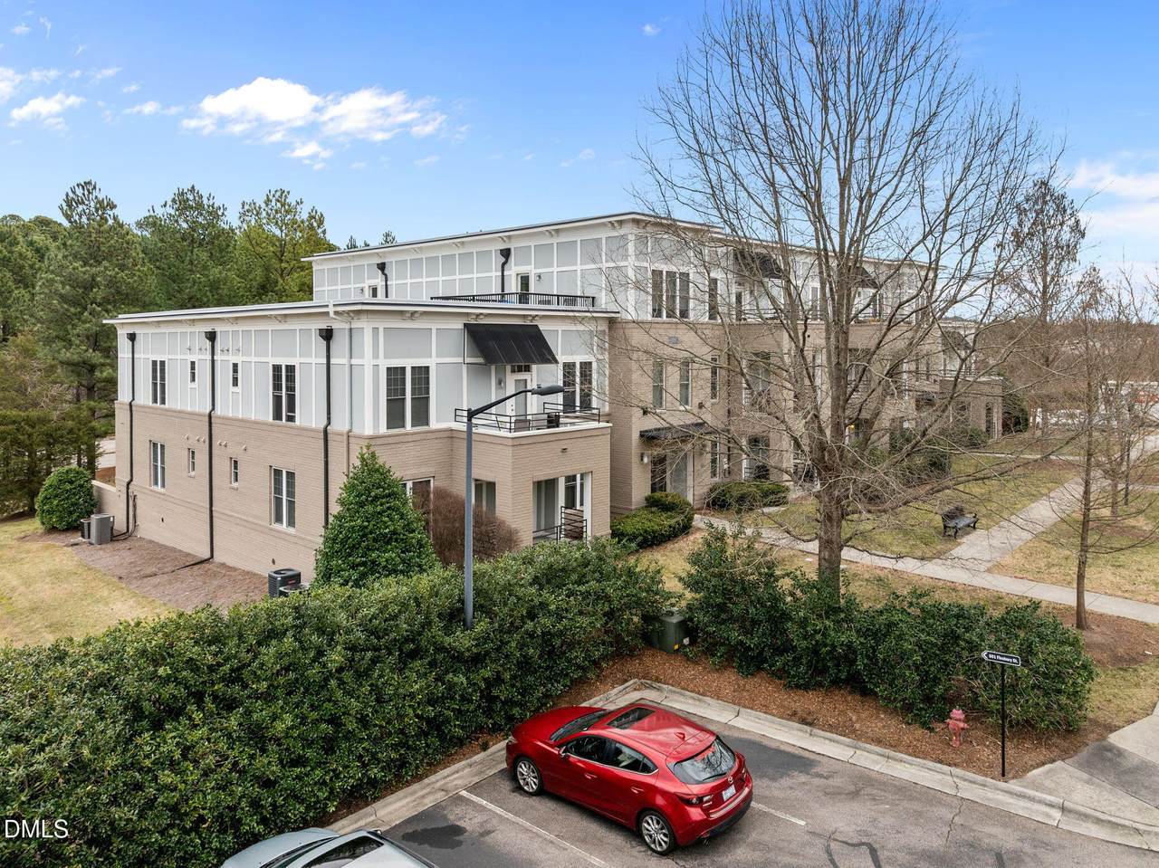 501 Finsbury Street - Photo 1