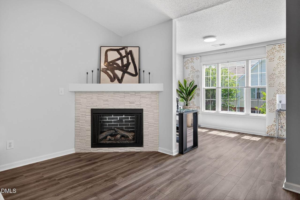 2400 Huntscroft Lane - Photo 1