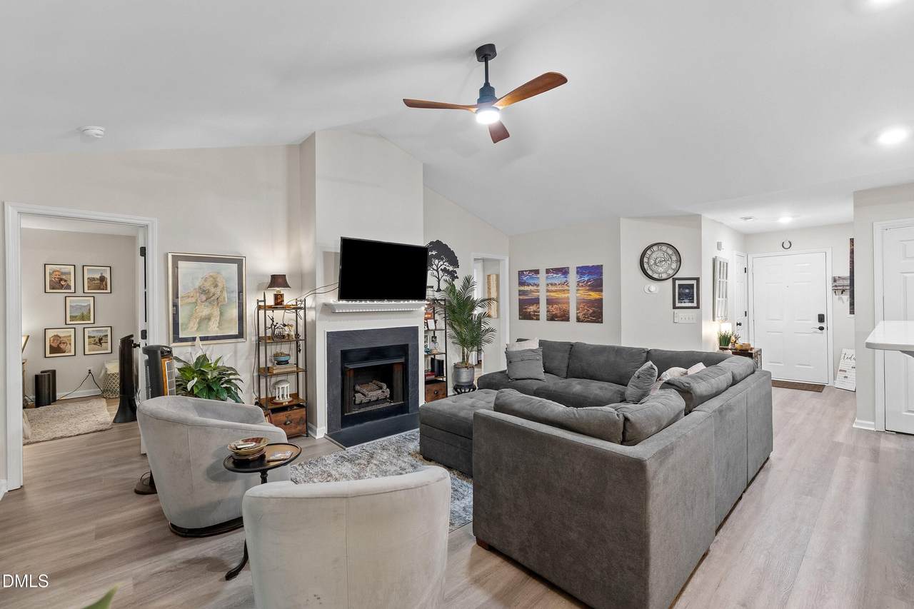 4022 Wellington Ridge Loop - Photo 1