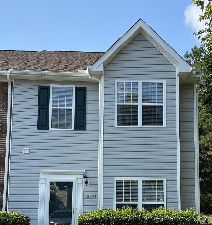 10927 Pendragon Place - Photo 1
