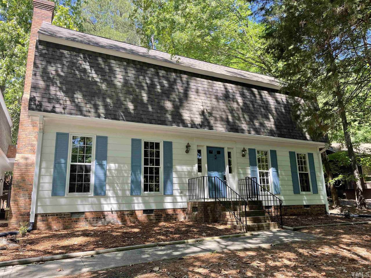 616 Arlington Street - Photo 1
